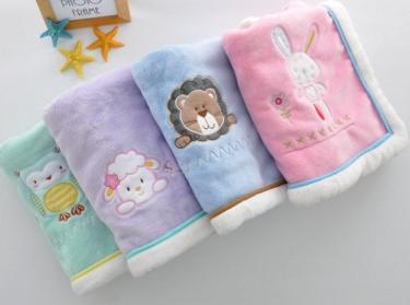 Production source hot style children's knitting blanket with fine fibre flannel blanket