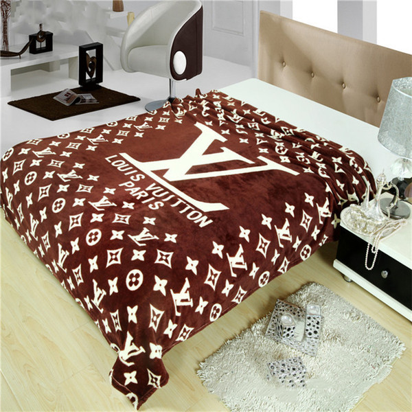 Brown Autumn and winter blanket warm flannel blanket street new fashion comfortable air conditioning home sofa blanket 150 * 200cm