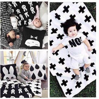 Baby Blanket Soft Black White Cute Rabbit Cross Cotton Knitted Couverture Plaid For Bed Sofa Cobertores Mantas BedSpread Kids Towel 90*120cm