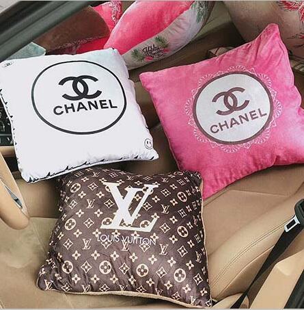 Popular trend pattern high quality fashion letter brand pillow (with pillow) fashion luxury new pillow decoration 45 * 45cm fashion pillow