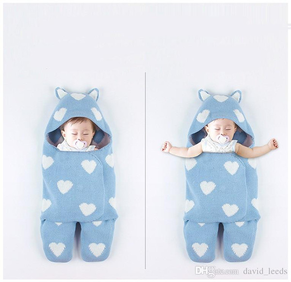 New Hot Sale 3 Colors Newborn Baby Knitted Sleeping Bags Heart Printed Infant Blanket Handmade Wrapped Super Soft Sleeping Bag With Hat