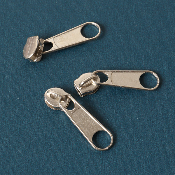 NEW Promotion Sports Zippers Pulls Wholesale 100pcs/lot Metal Zinc Alloy 3# Non Lock Zipper Sliders For Nylon White And Black