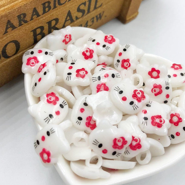 500Pcs Wholesale Red HelloKitty Plastic Buttons Children's Clothing Accessories PT187