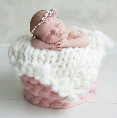 Newborn Photography Blanket, Knit Baby Photo Rug Baby Photo Props Shoots Backdrop Chunky Yarn Mat Soft Chair Pad