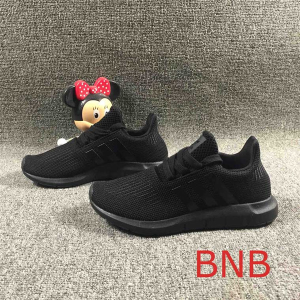 Kids Teens Designer Shoes 2019 Fashion Solid Color Sneakers Casual Striped Running Shoes Luxury Breathable Mesh Sneakers Boys Girls