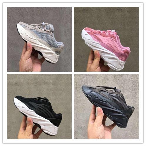 2019 Breathable 700 V2 Runner Leather and Mesh Kids Outdoors Sneakers Runner 700 V2 Tech Bubble Cushioning Kids Athletic Shoes