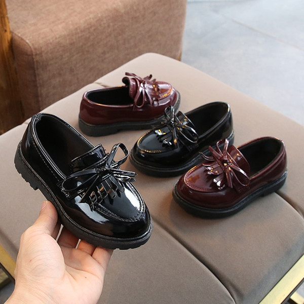 2019 Spring, Summer and Autumn New Children's Shoes Student Performance Shoes Retro Girls Lacquered Children's