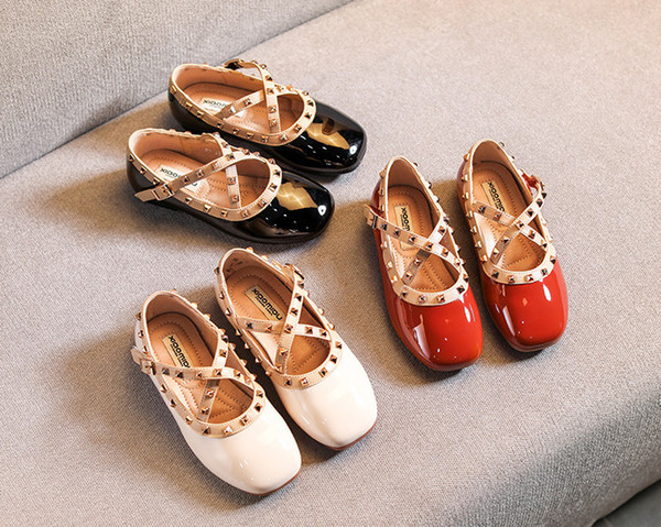 Kids shoes fashion girls rivet Patent Leather princess shoes 2020 new flat single shoes children party dance shoe A1703