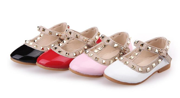 2019 NEW summer children girls baby kids sandals Princess Shoe leather shoes tendon end rivet children shoes. Free shipping