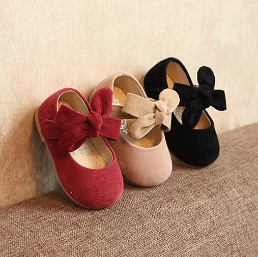 2018 spring and autumn model baby leather shoes Little princess soft bottom 1-3T old love bow girl can not afford to fall shoes