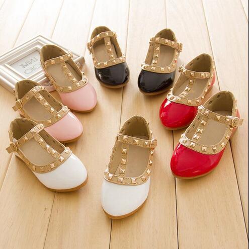 Rivet Toddler Girls Shoes Princess Leather Flat Single Shoes 2016 Fashion Children Dress Party Shoes Pointed Toe Little Girl Sandals
