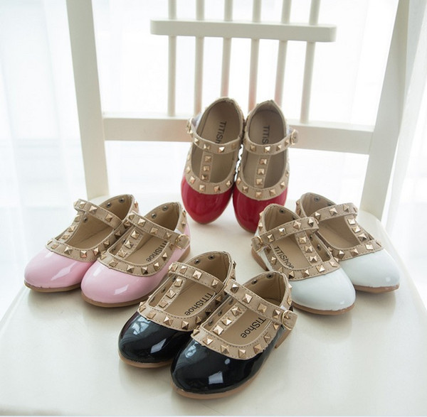 Hotsale! Spring Girls Leather Shoes Autumn Child Girl PU Glitter Rivet Princess Magic Tape Soft Sole Flats White/Black/Pink/Red 21-36 K3294