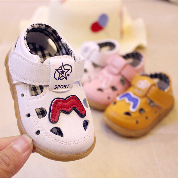 2019 Summer Boys and Girls Hole First Walk Shoes Baby Flat Shoes Soft Bottom Sandals Children Hook and Loop Toddler Shoes