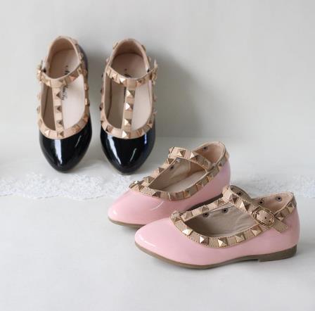 Children Shoes spring and summer PU leather princess shoes female child sandals cutout child single shoes breathable rivet t shoes