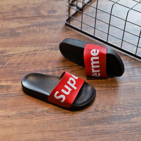 Kids Designer Flip Flop Luxury Slipper Boy Luxury Slippers Girl Teen Shoes 2019 Summer New Fashion 3 Color Slipper Active Shoes Wholesale