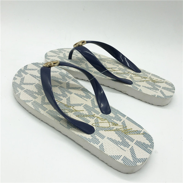 Luxury Flip Flops Brand Designer Slippers Tees Women Slippers Summer Beach Slipper with Signature High quality Women Shoes Holiday Sandals