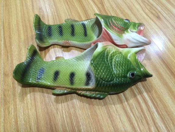 2019 Fish-shaped slippers summer creative funny paternity beach shoes dragged inside and outside dragons dragged inside and outside