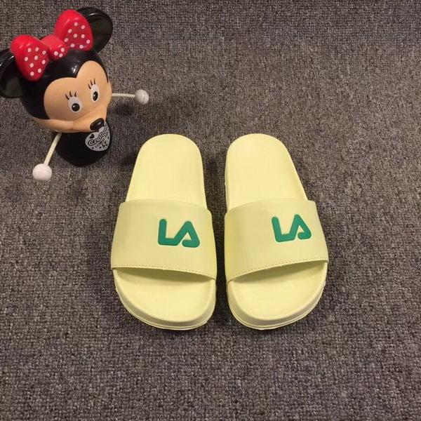 Fashion Kids 5 Color Rubber Slide Slippers 2019 Summer Boy Girls Scuffs High Quality Beach Slippers Flip Flops