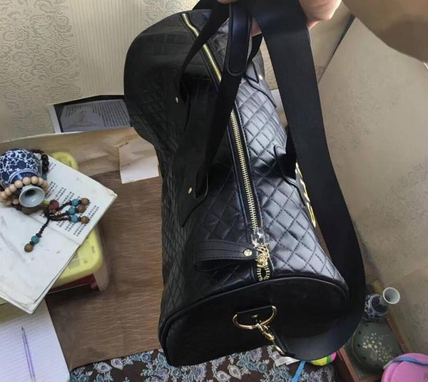 2019 Fashion embroider combon Storage Bag Women Yogo Sport case Large size storage case fashion Beach tote diamond lattice duffle Travel ba
