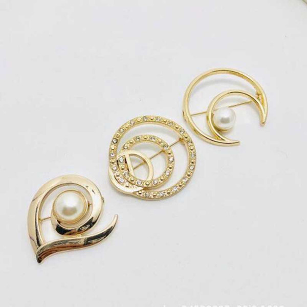Eur Fashion Crystal Pearl Brooches Scarf Clips 14K Gold Moon Heart Shape Brooch Pins Women Girl Suit Lapel Pins Accessories Jewelry