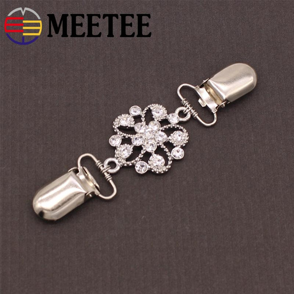 Meetee Rhinestone Cardigan Clip For Bag Clothes Metal Sweater Pins Brooch Hollow Decorative Buttons Buckles Garment Luggage Accessories