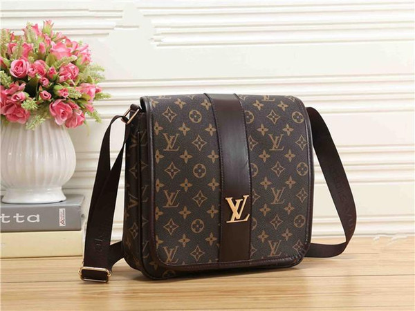 2019 High quality fashion men and women personality hand-letter stitching small square bag briefcase business work Messenger Free shipping