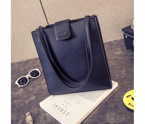 17 new Casual design Men's Women' hand bags Plain color handbag cross body Girl simple cross shoulder bags Laydies big hand bags Briefcases