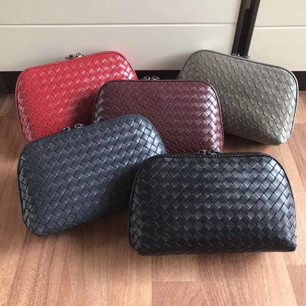 2019 new ladies' hand bag makeup bag by Italian designer high-end customized hand woven soft ladies' bag