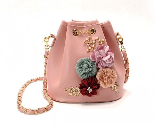 VOGUE NEW Korean version of the new flower decoration pumping bucket, one-shoulder lady bag, petal handbag, oblique Bag