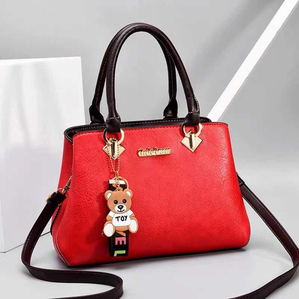 Explosions of high quality 2019 new fashion shoulder Messenger bag Joker handbag simple Korean wedding bag ladies bag