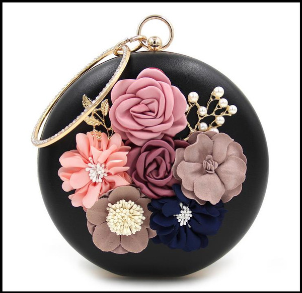 2018 New Dinner bag Diamond Beads Embroidery Handbag Round Flowers Handle pearl Evening bag Fashion Wedding Party Lady bags