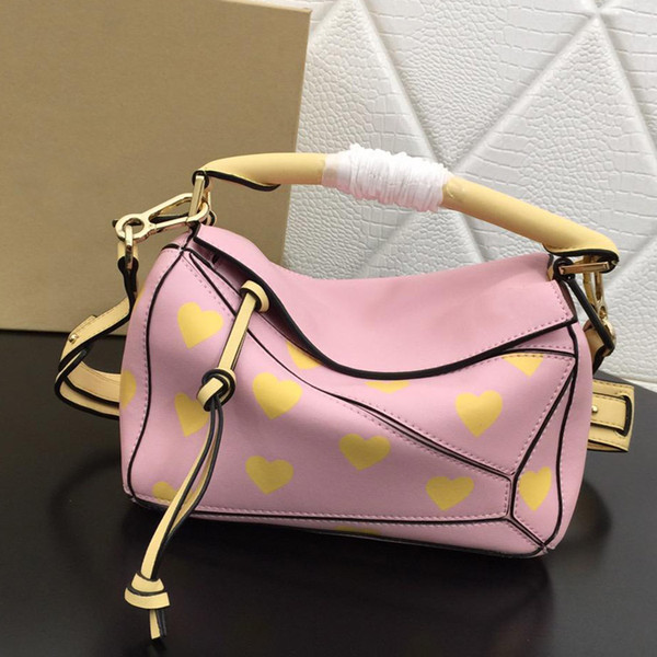 Designer handbags French small plaid series Women's one shoulder diagonal female bag 2019 early spring new luxury brand cosmetic bag