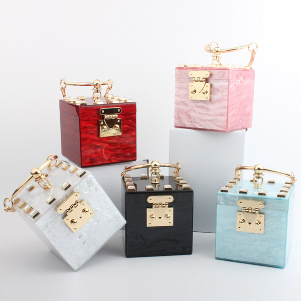 New Designer Square Acrylic Clutch Evening Bag Metal Wristlets Mini Totes Party Bag Ladies Handbag Trunk Shape Diamond Purse