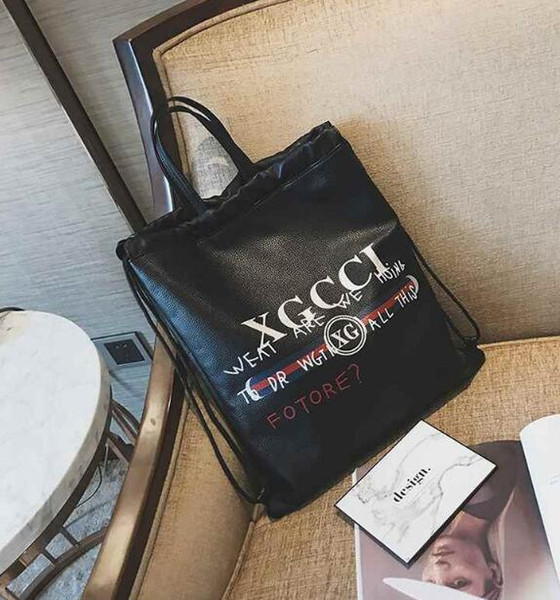 2018 Hot Sell Classic Fashion bags women men Sports Backpack Style Bags Duffel Bags Unisex Shoulder Handbags 45CM