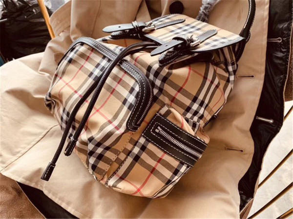 Famous Backpack Brand Backpacks Classic Stripe 32 Cm Wind Breaker Fabric Hot Sale New Arrival Fashion Style with Letters Inside