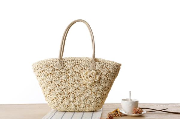 New one-shoulder woven bag Fashion gold line exquisite shell crochet flower bag Beach bag