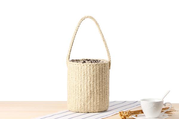 Wholesale 2018 Sen Department hand bucket bucket straw bag handmade paper rope woven beach bag simple casual handbag