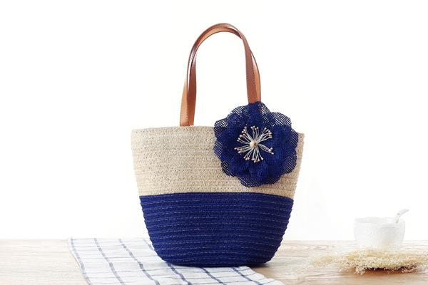 Wholesale 2018 Europe and the United States new fashion hit color handbag woven linen flower straw bag fashion simple beach handbag