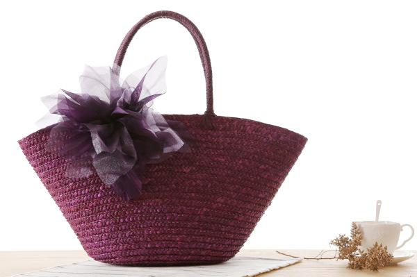 Wholesale 2018 European and American wind yarn flowers and plants package garden silk large flower woven bag fashion beach handbag