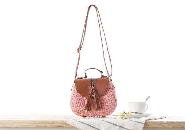 Wholesale 2018 new paper rope woven bag small fresh sloping straw bag beach holiday one shoulder weave handbag