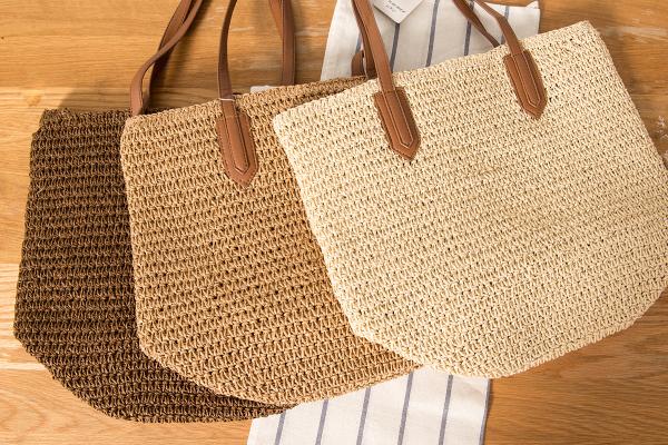 Wholesale 2018 new European and American wind grass weaving package Sen female shoulder woven beach bag leisure bag