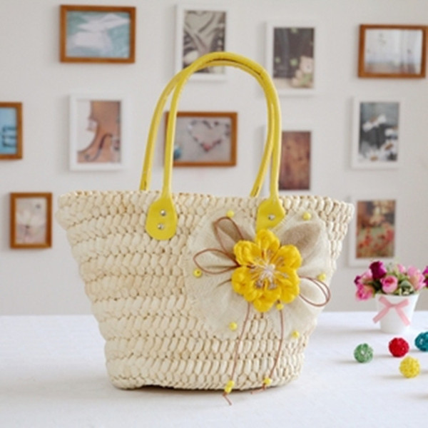 Wholesale 2018 Europe and the United States new pastoral wind straw bag three strands of burlap flowers shoulder bag