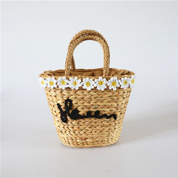 Wholesale 2018 Europe and the United States new pastoral wind flowers straw hand-woven woven bag gourd grass handkerchief shoulder bag