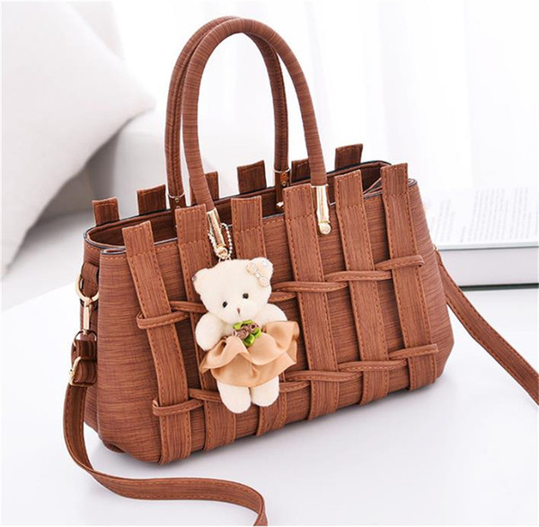 2019 New Trend Ladies Woven Bag Shoulder Bag Portable Messenger Bag Trend Ladies Handbag Wholesale