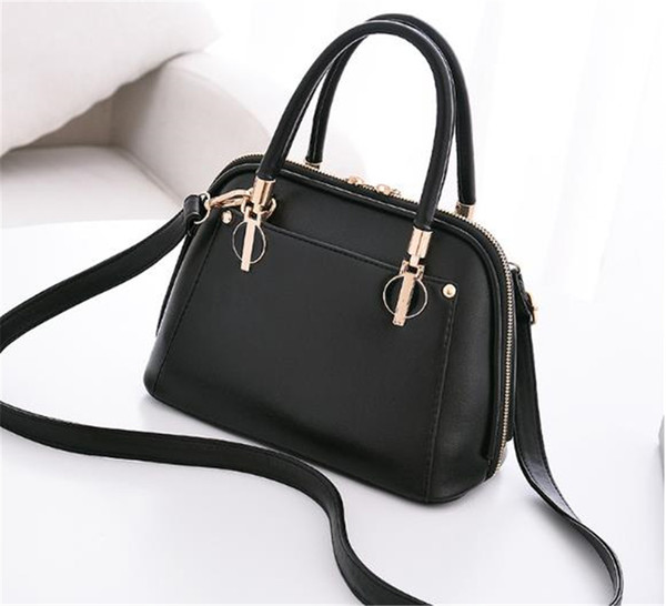 Wholesale 2019 New Women's Bag Trendy Fashion Shoulder Bag Beautiful And Generous Wild Bag