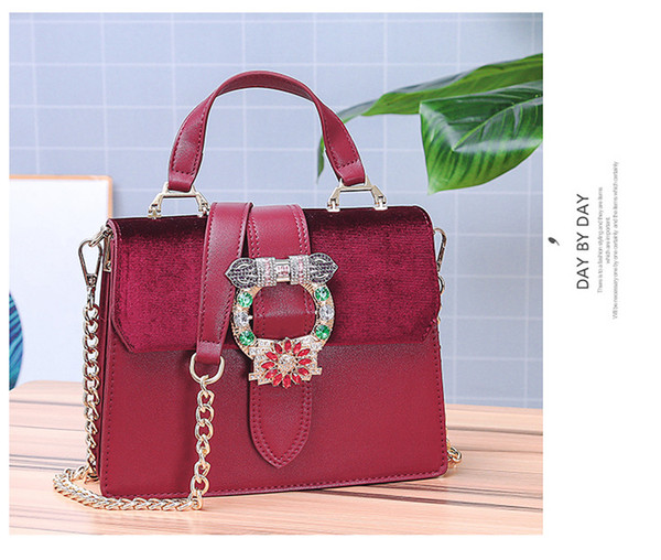 2018 Korean Version Of The New Fashion Small Square Bag Wild Shoulder Messenger Bag Simple Handbag