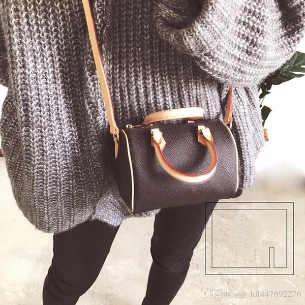 New Classic 2019 Women's Bag Classic Slant Single Shoulder Mini Super Bag Boston Mini Pillow Small Round Bag M61252