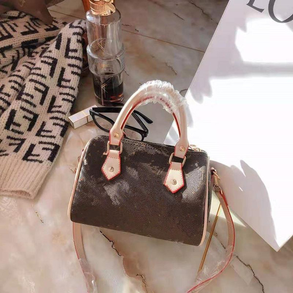 2019 Relaxing Pillow Bags New Fashion Bag Handbag Joker Oblique Satchel In Boston Girls Women Handbags Wallets The Designer Handbags