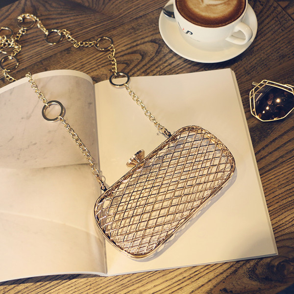 2017 new fashion hollow out gold women clutch bags evening bags mini chain shouler cross body bag