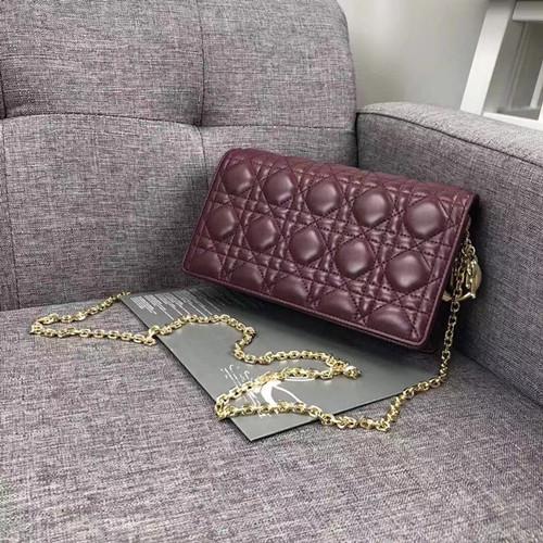 AAA praised ladies clutch bag. Fashion lady style. Three-in-one style. Metal chain shoulder strap crossbody bag.